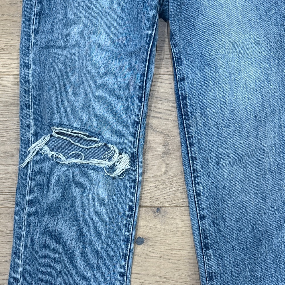 Stylish Ripped Blue Jeans - Picture 2 of 7
